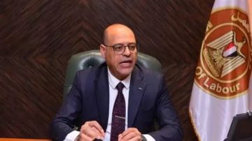 وزير العمل يعتمد 2 مليون و990 ألف جنيه للرعاية الاجتماعية والصحية وإعانات الحوادث وزير العمل يعتمد 2 مليون و990 ألف جنيه للرعاية الاجتماعية والصحية وإعانات الحوادث