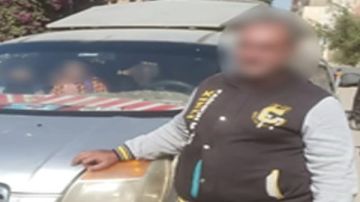 أمن سوهاج يكشف حقيقة فيديو تجميع الناخبين بالبلينا ويضبط السائق المتورط أمن سوهاج يكشف حقيقة فيديو تجميع الناخبين بالبلينا ويضبط السائق المتورط