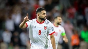 ربع نهائي كأس العرب.. علي علوان يسجل الهدف الأول للأردن في مرمى العراق ربع نهائي كأس العرب.. علي علوان يسجل الهدف الأول للأردن في مرمى العراق