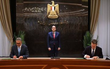 مصر و الأوروبي لإعادة الإعمار يوقعان 6 اتفاقيات لتعزيز الاستثمار والطاقة مصر و الأوروبي لإعادة الإعمار يوقعان 6 اتفاقيات لتعزيز الاستثمار والطاقة