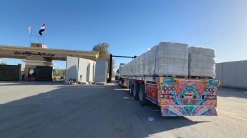 الهلال الأحمر يرسل 280 ألف سلة غذائية و55 ألف قطعة ملابس شتوية للفلسطينيين