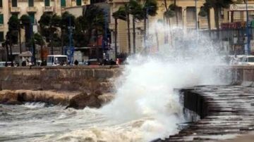 بدء نوة قاسم غدا.. حالة طوارئ في الأسكندرية وتحذير عاجل من الأرصاد