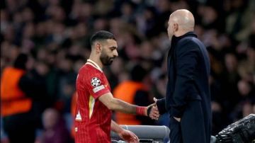 سلوت يكشف كواليس قرار استبعاد محمد صلاح من مواجهة ليفربول وإنتر ميلان سلوت يكشف كواليس قرار استبعاد محمد صلاح من مواجهة ليفربول وإنتر ميلان