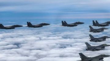 طائرات عسكرية صينية وروسية تخترق منطقة الدفاع الجوي لكوريا الجنوبية طائرات عسكرية صينية وروسية تخترق منطقة الدفاع الجوي لكوريا الجنوبية