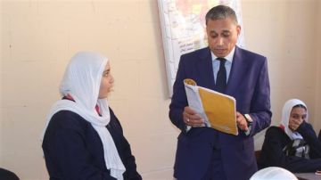وكيل تعليم الجيزة يتفقد مدرستين ويصدر 3 توجيهات