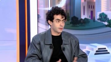 بعد فوزه كأول مصري بجائزة قرطاج المسرحية.. أحمد أبوزيد: أشعر بسعادة كبيرة