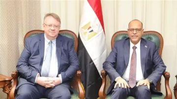 جبران يستقبل مدير العمل الدولية بالقاهرة لبحث التعاون بالملفات المشتركة