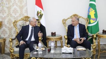 محافظ المنيا: سنقدم كل الدعم لتحالف الريادة الخضراء لتطوير الإنتاجية الزراعية محافظ المنيا: سنقدم كل الدعم لتحالف الريادة الخضراء لتطوير الإنتاجية الزراعية