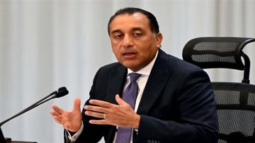 مدبولي: مصر تطلق مشروعا جديدا للألواح الشمسية في قناة السويس فيديو