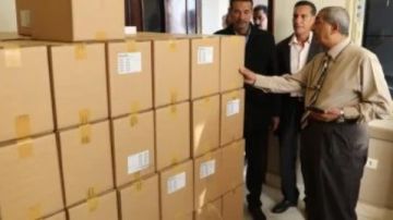 استكمال إجراءات تسليم أجهزة التابلت للصف الأول الثانوى بمدارس الوادي الجديد استكمال إجراءات تسليم أجهزة التابلت للصف الأول الثانوى بمدارس الوادي الجديد