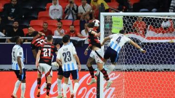 دانيلو: فلامنجو استحق الفوز على بيراميدز في نصف نهائي الإنتركونتيننتال