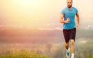 كيف للرياضة أن تبطئ نمو الأورام السرطانية؟.. دراسة تجيب