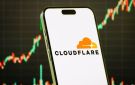 عندما ينهار العملاق يتوقف الإنترنت.. ماذا يحدث عند تعطل Cloudflare؟