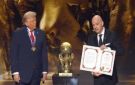 ترامب يفوز بأول جائزة فيفا للسلام ويشيد بالمبيعات القياسية لتذاكر مونديال 2026