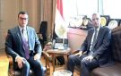 محافظ أسوان يعرض على وزير الإسكان أبرز التحديات بمياه الشرب والصرف الصحي.. صور