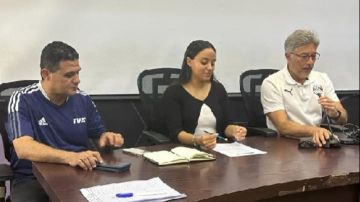 توصية من أوسكار رويز بإسناد نهائي الكأس لحكام مصريين توصية من أوسكار رويز بإسناد نهائي الكأس لحكام مصريين