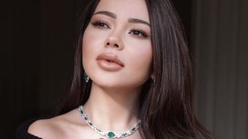 الإعلامية أسماء إبراهيم تخطف الأنظار بمجوهرات باهظة