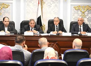  النواب ينتقد تعامل وزارة التنمية المحلية مع واقعة محلات بلبن 