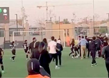 خناقات ملاعب كرة القدم.. البنت زى الولد