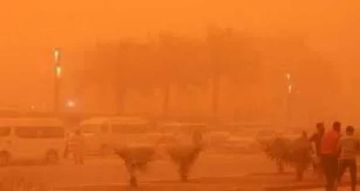 رياح خماسينية تضرب شمال الصعيد وشرق البلاد وتضعف مستوى الرؤية الأفقية