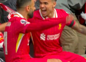 البصمة الأولى.. محمد صلاح يصنع هدف ليفربول ضد وست هام واحتفال خاص (فيديو)