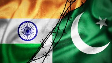 تاريخ الصراع بين الهند وباكستان 3 حروب بين الجارتين النوويتين.. وكشمير محور الأزمة بين نيودلهي وإسلام أباد تاريخ الصراع بين الهند وباكستان 3 حروب بين الجارتين النوويتين.. وكشمير محور الأزمة بين نيودلهي وإسلام أباد