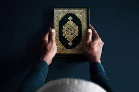 هل الحلف بالمصحف حرام شرعا؟.. الإفتاء تكشف