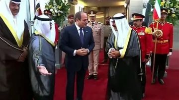 الرئيس السيسي يصل إلى الكويت ثاني محطات جولته الخليجية