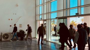 رئيس الوزراء يصل العلمين الجديدة لتفقد عدد من المشروعات الخدمية والتنموية رئيس الوزراء يصل العلمين الجديدة لتفقد عدد من المشروعات الخدمية والتنموية