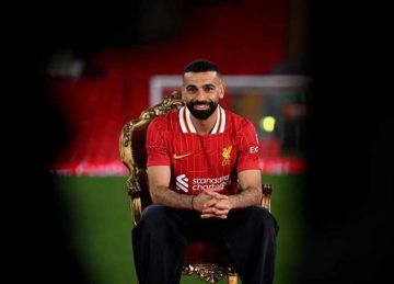 ابتسامة عريضة .. نجم ليفربول يكشف عن سعادة محمد صلاح عقب التجديد  ابتسامة عريضة .. نجم ليفربول يكشف عن سعادة محمد صلاح عقب التجديد