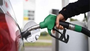 المواد البترولية: رفع أسعار الوقود ضرورة لتقليل فجوة الدعم وضمان استدامة الإمدادات المواد البترولية: رفع أسعار الوقود ضرورة لتقليل فجوة الدعم وضمان استدامة الإمدادات