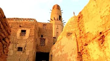 عمره 1400سنة.. نصر الدين ثاني أقدم مساجد قرية القصر الإسلامية بالوادي الجديد