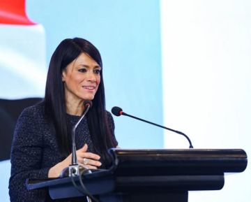 وزيرة التخطيط تستعرض مستهدفات خطة التنمية الاقتصادية للعام المالي الجديد وزيرة التخطيط تستعرض مستهدفات خطة التنمية الاقتصادية للعام المالي الجديد