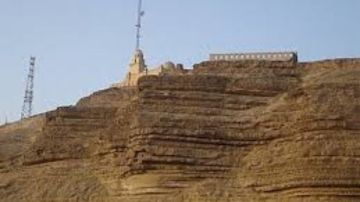 حطله منوم في العصير شاب يلقي صديقه من أعلى جبل المقطم لسرقة سيارته حطله منوم في العصير شاب يلقي صديقه من أعلى جبل المقطم لسرقة سيارته