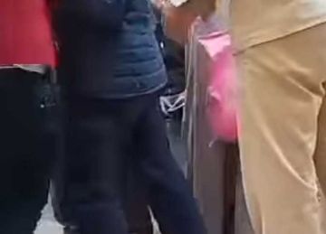 فيديو مشاجرة داخل التأمين الصحي بالمنوفية يشعل السوشيال ميديا.. والصحة ترد