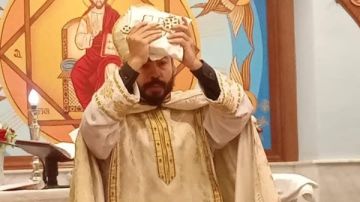 كنيسة سيدة البشارة بالمهاجرين تحتفل بصلوات خميس العهد .. صور