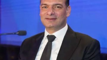 أحمد صبرة: خفض الفائدة خطوة تدعم الصناعة ورفع كفاءة التشغيل والإنتاج أحمد صبرة: خفض الفائدة خطوة تدعم الصناعة ورفع كفاءة التشغيل والإنتاج