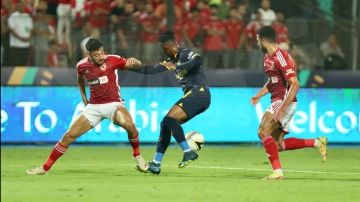 الأهلي يبدأ التحضيرات لموقعة صن داونز في نصف نهائي دوري الأبطال الأهلي يبدأ التحضيرات لموقعة صن داونز في نصف نهائي دوري الأبطال