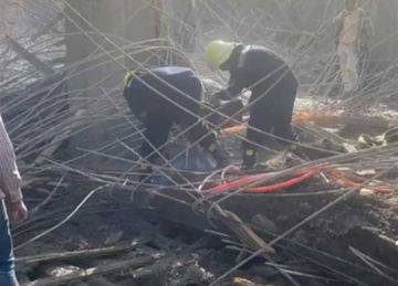 بعد مصرع 4 عمال.. لجنة هندسية لفحص مصنع العبور المنهار واستدعاء المالك ومهندس المشروع (صور)