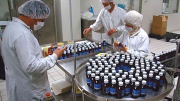 عاجل تمهيدا لزيادة الأسعار.. شركات الأدوية تدرس تأثير رفع الوقود عاجل تمهيدا لزيادة الأسعار.. شركات الأدوية تدرس تأثير رفع الوقود