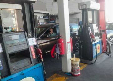 نائب لرئيس الوزراء: رفع أسعار الوقود صفعة على وجه كل أسرة 