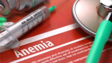 بدون أدوية.. طبيب يكشف عن طرق طبيعية لعلاج نقص الحديد