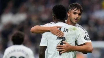 كلاسيكو الأرض.. توقيت مباراة برشلونة وريال مدريد في نهائي كأس ملك إسبانيا 2025