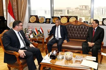 وزير الإسكان يستقبل السفير السوداني لبحث تعزيز فرص ومجالات التعاون وزير الإسكان يستقبل السفير السوداني لبحث تعزيز فرص ومجالات التعاون