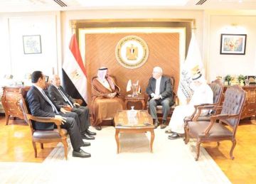 وزير التعليم العالي يبحث مع رئيس مجلس أمناء الجامعة العربية المفتوحة سبل التعاون وزير التعليم العالي يبحث مع رئيس مجلس أمناء الجامعة العربية المفتوحة سبل التعاون