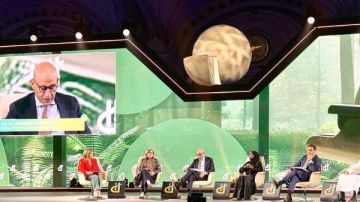 محمد عبد اللطيف يستعرض الرؤية المصرية لمواءمة التعليم مع سوق العمل