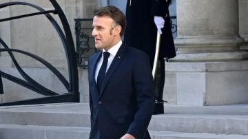 أول رسالة من ماكرون بعد وصوله إلى القاهرة.. ماذا قال؟