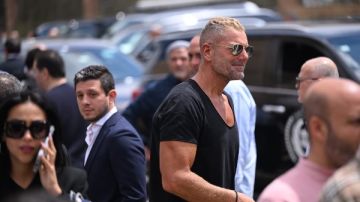 تامر هجرس أبرز الحضور .. بدء تشييع جنازة حماة رامي صبري