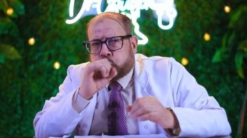 دهانات وأعشاب.. جودة عواد يضرب بقرار نقابة الأطباء عرض الحائط وينشر فيديوهات