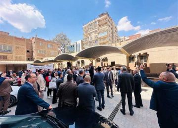 نقيب المحامين يغيب عن المشاركة في الوقفة الاحتجاجية اعتراضا على زيادة رسوم التقاضي نقيب المحامين يغيب عن المشاركة في الوقفة الاحتجاجية اعتراضا على زيادة رسوم التقاضي